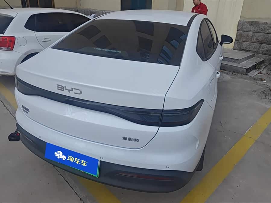BYD Seal 05 DM-i 2025 car image #4