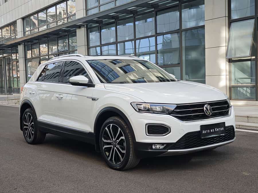 Volkswagen T-Roc 2022 car image #4