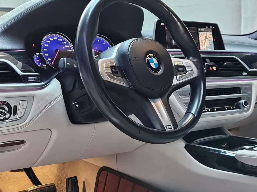 BMW 7 Series 2019 #4 BMW 7 Series 2019 car image #4