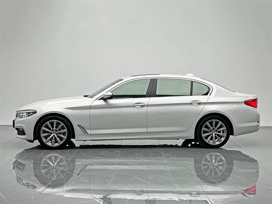 BMW 5 Series 2017 car image #4