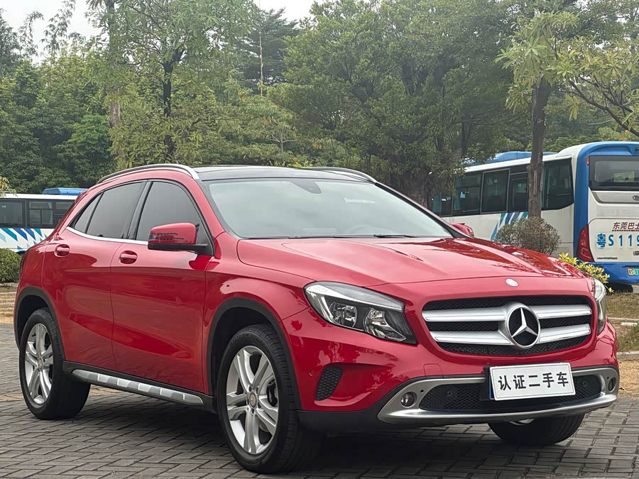 Mercedes-Benz GLA Class 2016 car image #4