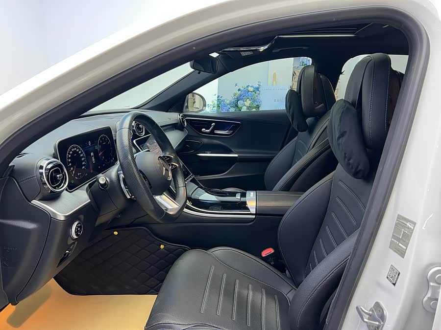 Mercedes-Benz C Class 2023 image de voiture #4