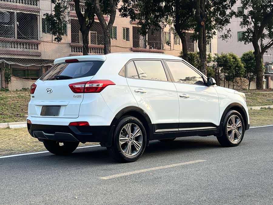 Hyundai ix25 2015 car image #4