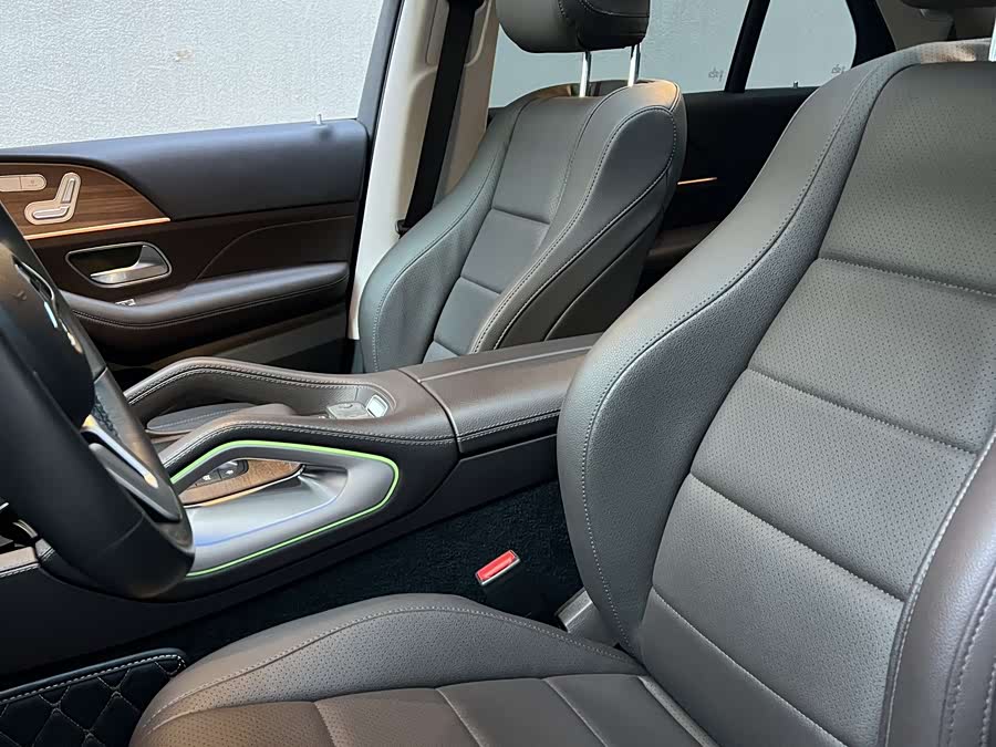 Mercedes-Benz GLE Class New Energy 2021 car image #4