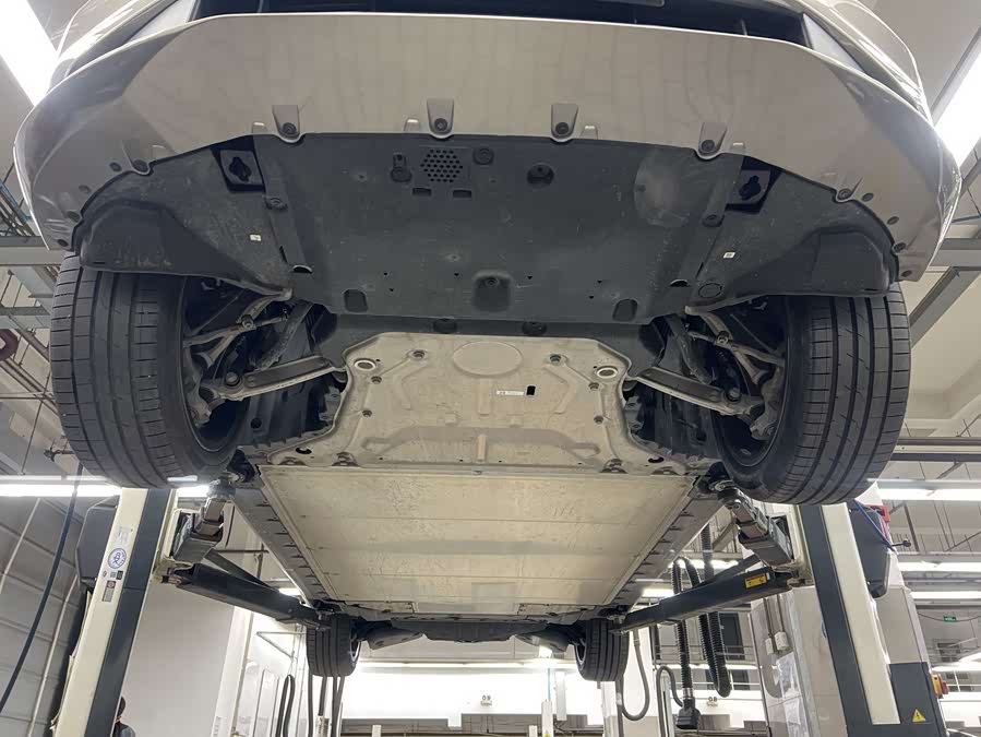 BMW i5 2024 car image #4