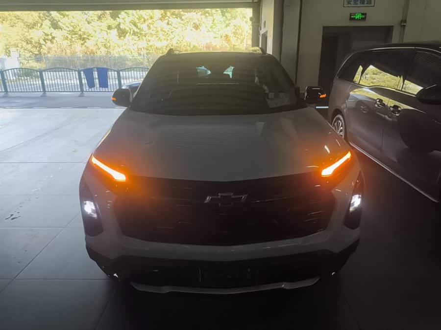 Chevrolet Equinox Plus 2025 #4 Chevrolet Equinox Plus 2025 car image #4