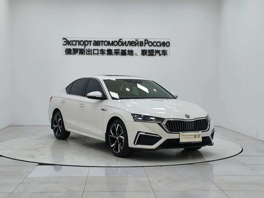 Skoda Octavia 2022 car image #4