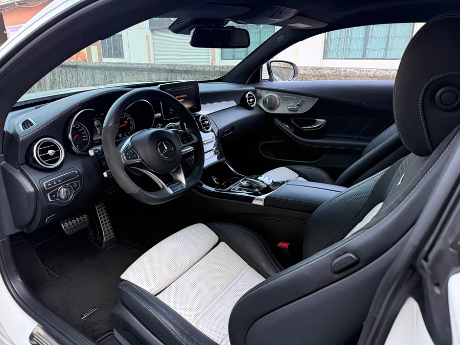 Mercedes-Benz C AMG 2019 immagine di auto #4