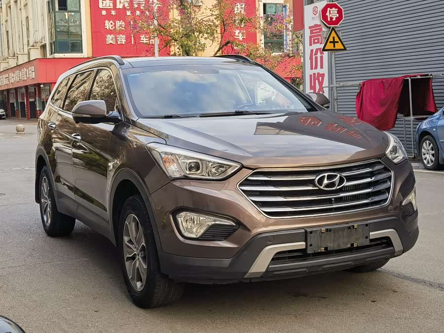 Hyundai Grand Santa Fe 2015 #4 Hyundai Grand Santa Fe 2015 car image #4