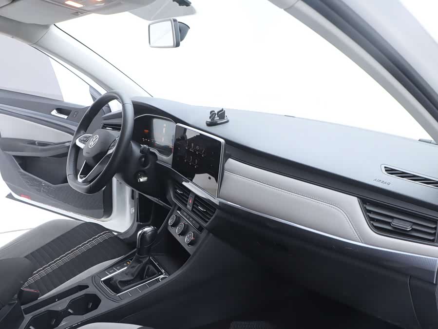 Volkswagen Bora 2023 car image #4