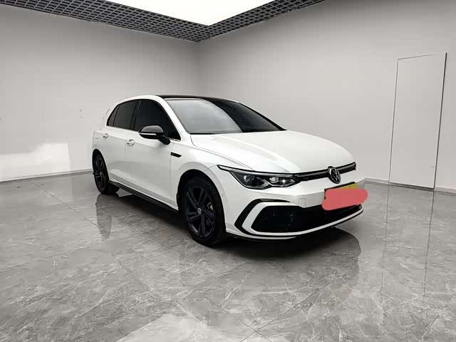 Volkswagen Golf 2023 car image #4
