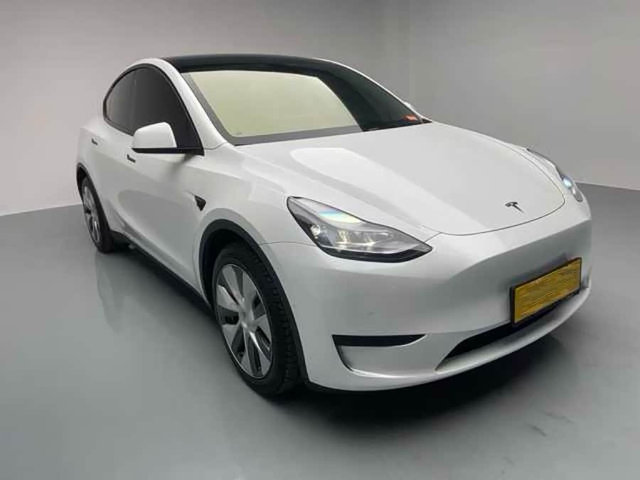 Tesla Model Y 2022 #4 Tesla Model Y 2022 car image #4