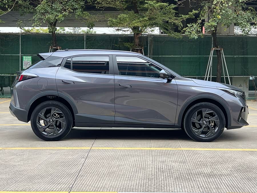 GAC Trumpchi GS3 2025 #4 GAC Trumpchi GS3 2025 car image #4