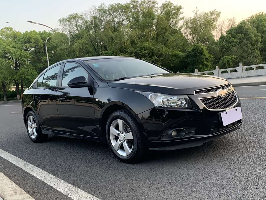 Chevrolet Cruze 2013 immagine di auto #4