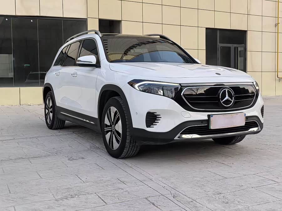 Mercedes-Benz EQB Class 2023 immagine di auto #4