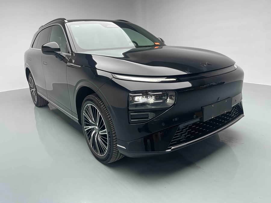 Xpeng G9 2023 car image #4