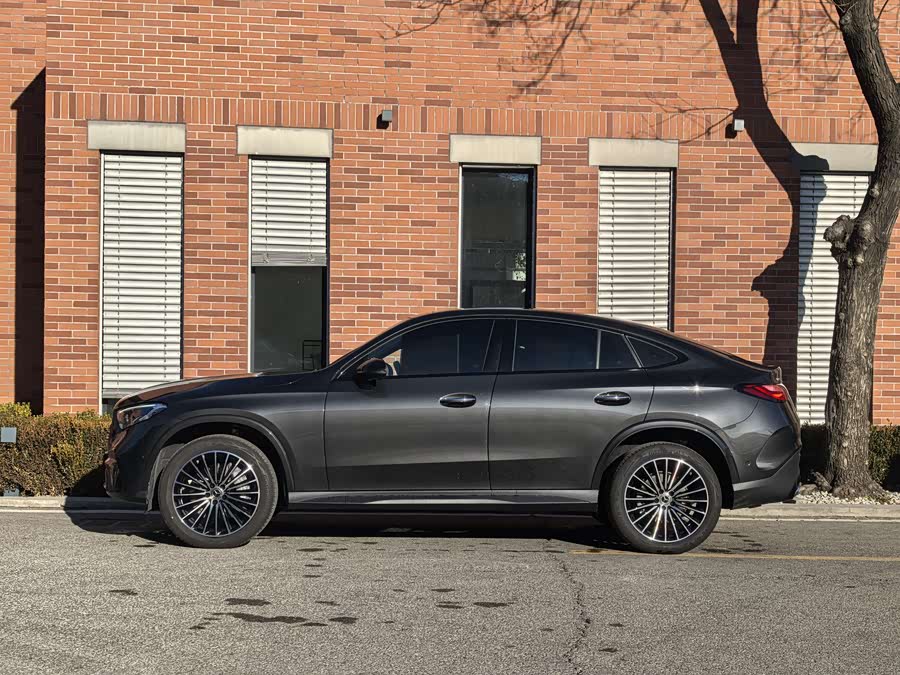 Mercedes-Benz GLC Coupe 2025 car image #4
