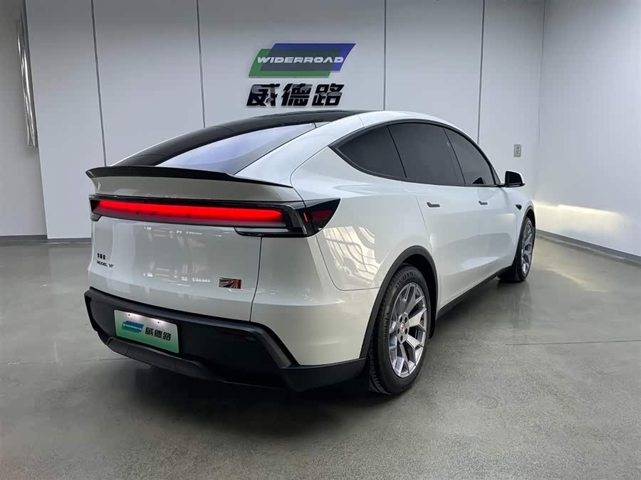 特斯拉 Model Y L 2025 汽车图片 #4