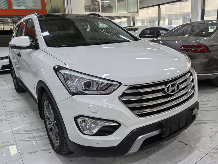 Hyundai Grand Santa Fe 2014 #4 Hyundai Grand Santa Fe 2014 car image #4