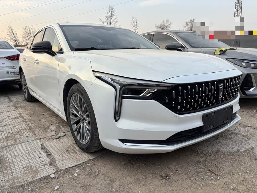 2023 car image #4