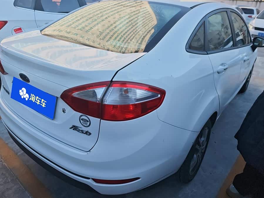 Ford Fiesta 2013 صورة سيارة #4