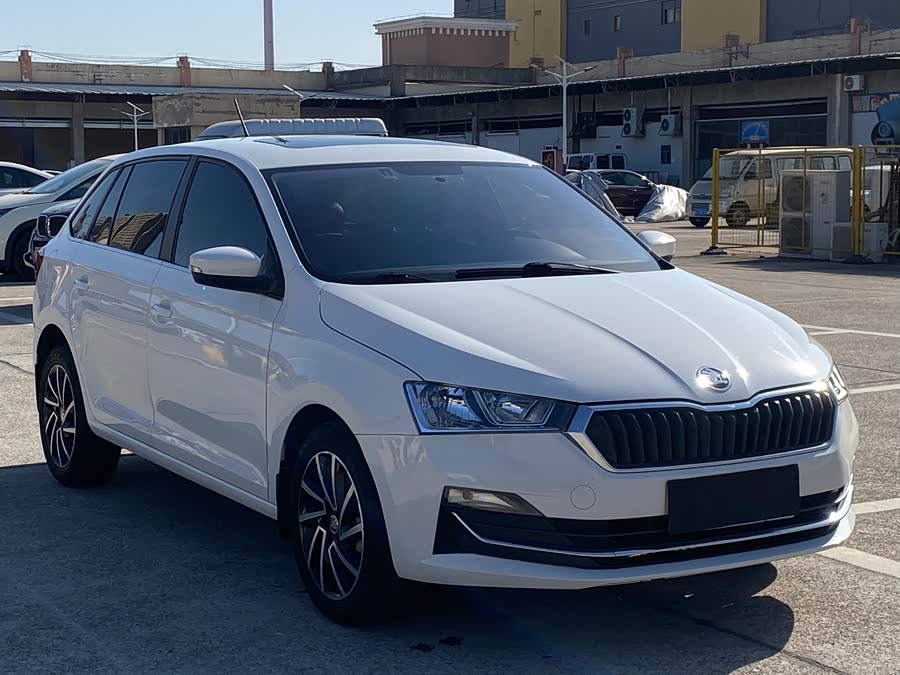 Skoda Rapid Spaceback 2020 immagine di auto #4