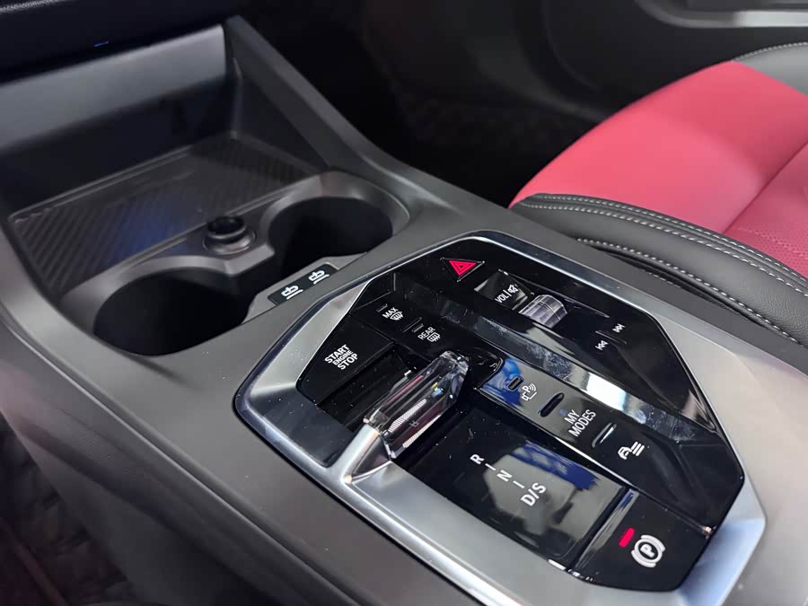 BMW M235L 2025 immagine di auto #4