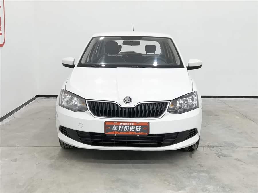 Skoda Fabia 2015 car image #4