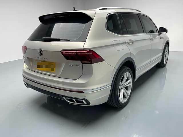 Volkswagen Tiguan L 2023 #4 Volkswagen Tiguan L 2023 car image #4