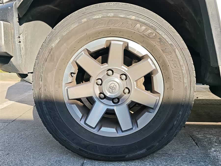 Toyota FJ Cruiser 2018 #4 Toyota FJ Cruiser 2018 car image #4