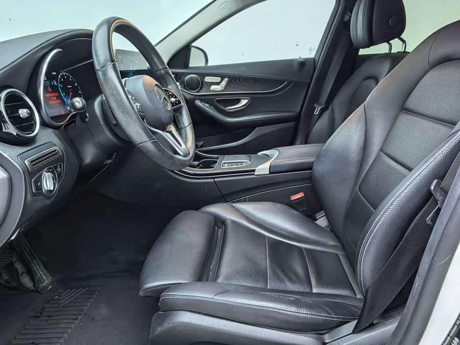 Mercedes-Benz C Class 2019 car image #4