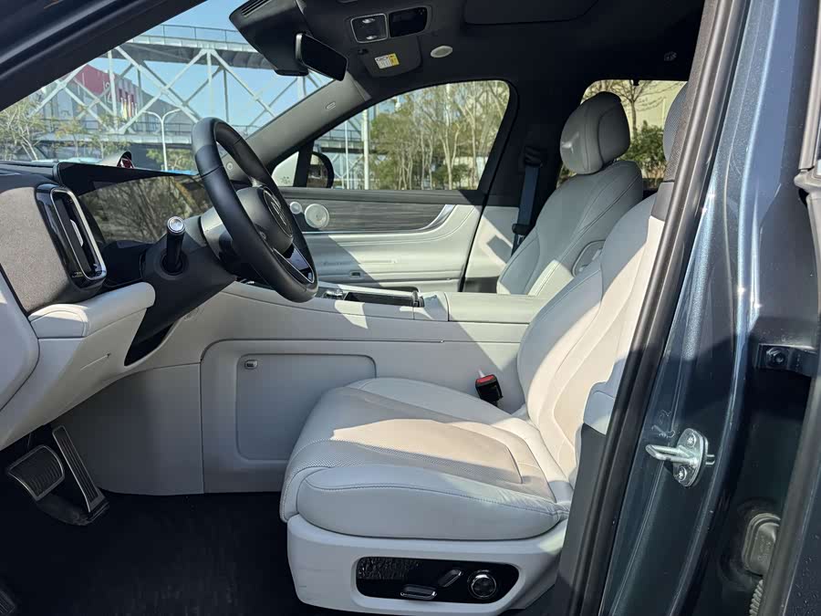 2024 car image #4