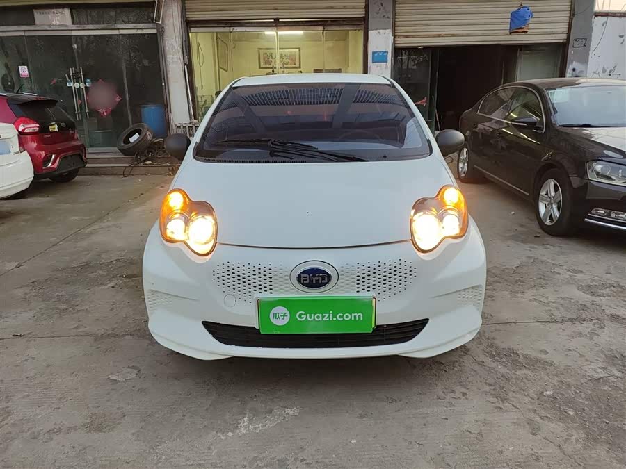 BYD e1 2021 car image #4