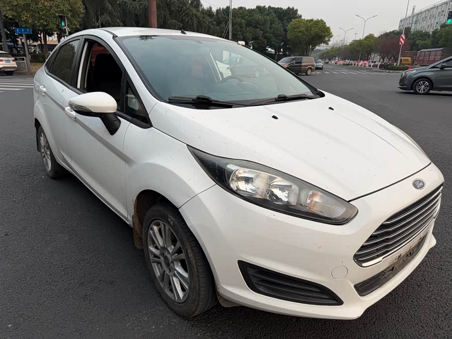 Ford Fiesta 2013 #4 Ford Fiesta 2013 immagine di auto #4