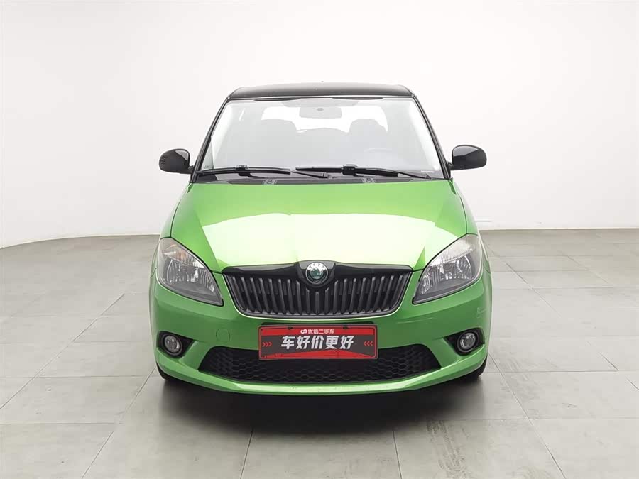 Skoda Fabia 2014 изображение автомобиля #4