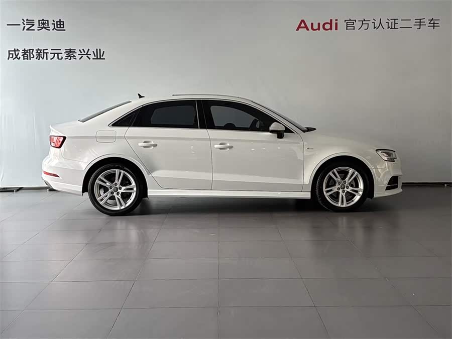 Audi A3 2019 car image #4
