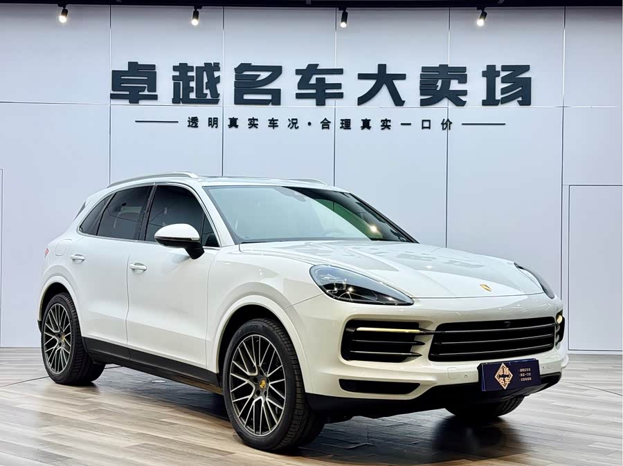 2019 car image #4