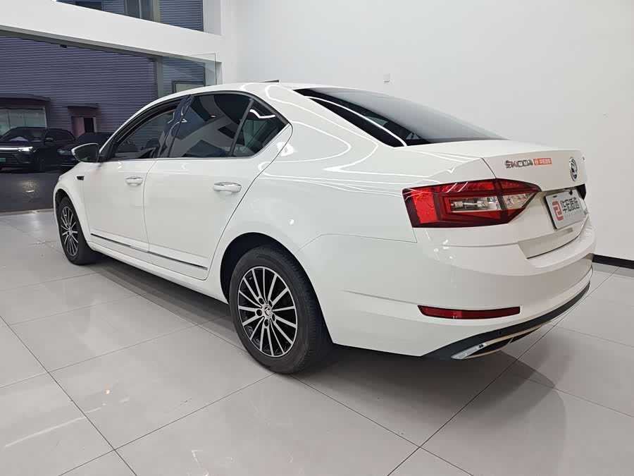 Skoda Octavia 2017 #4 Skoda Octavia 2017 car image #4