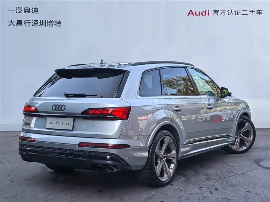 Audi SQ7 2024 car image #4