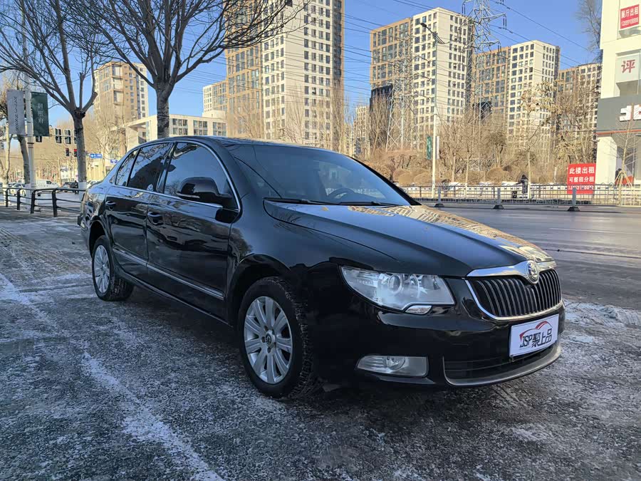 Skoda Superb 2013 car image #4