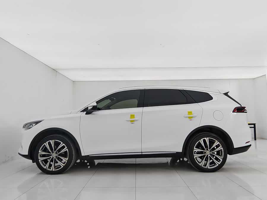 BYD Tang 2018 #4 BYD Tang 2018 car image #4