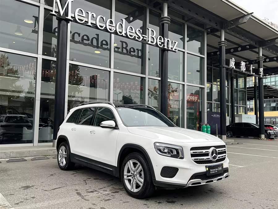 Mercedes-Benz GLB Class 2023 car image #4