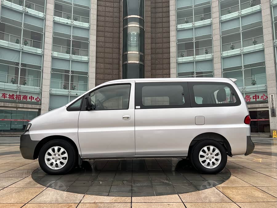 JAC 2013 #4 JAC 2013 car image #4