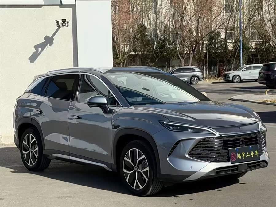BYD SongL DM-i 2025 #4 BYD SongL DM-i 2025 car image #4