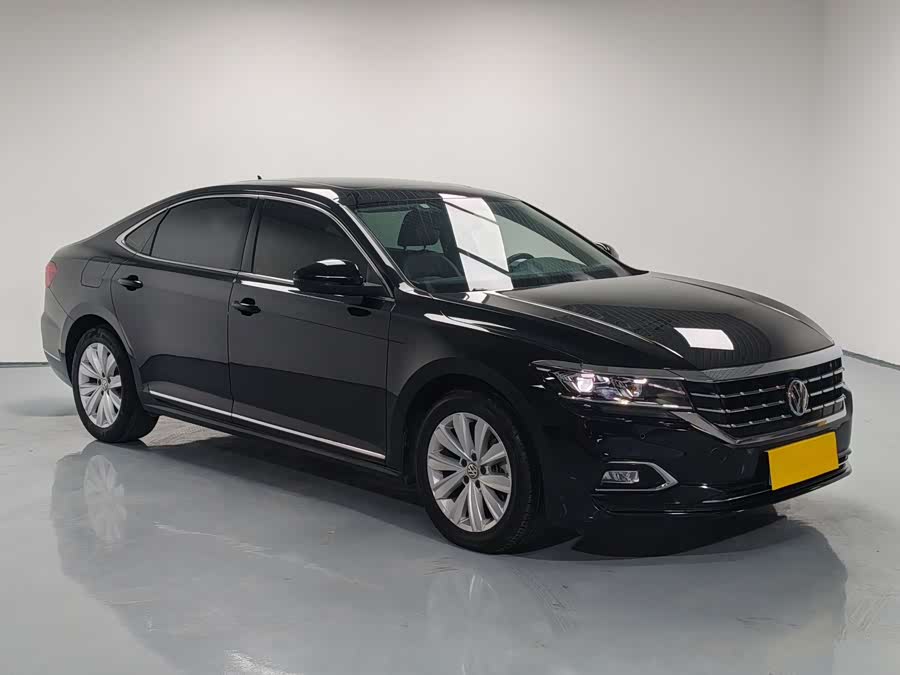 Volkswagen Passat 2019 car image #4