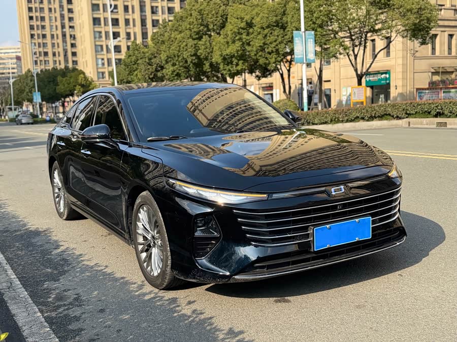 2023 car image #4