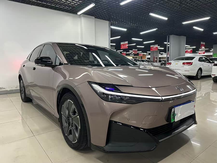 Toyota bZ3 2023 immagine di auto #4