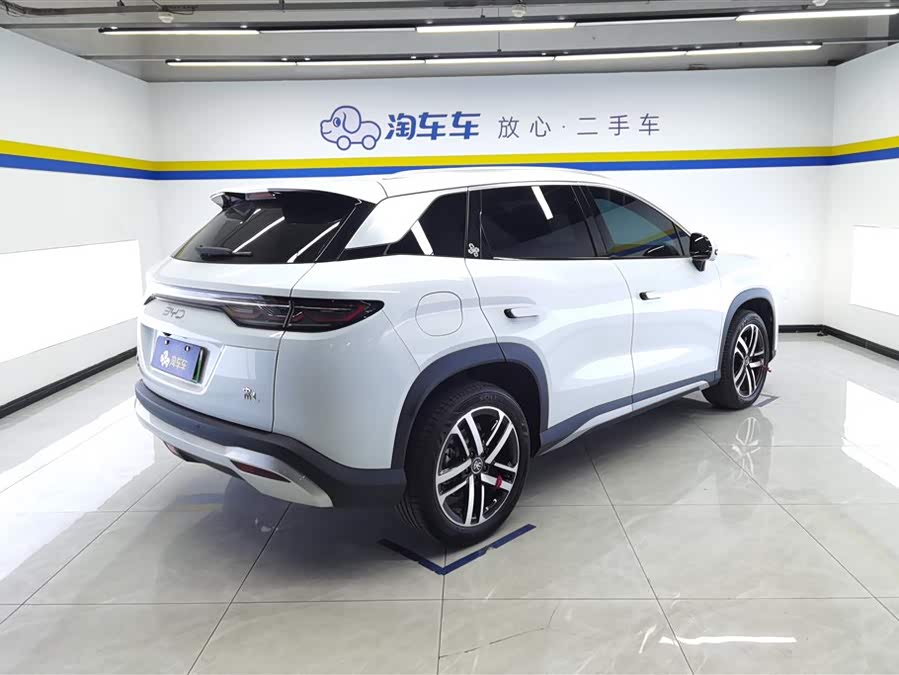 BYD SongL DM-i 2025 car image #4