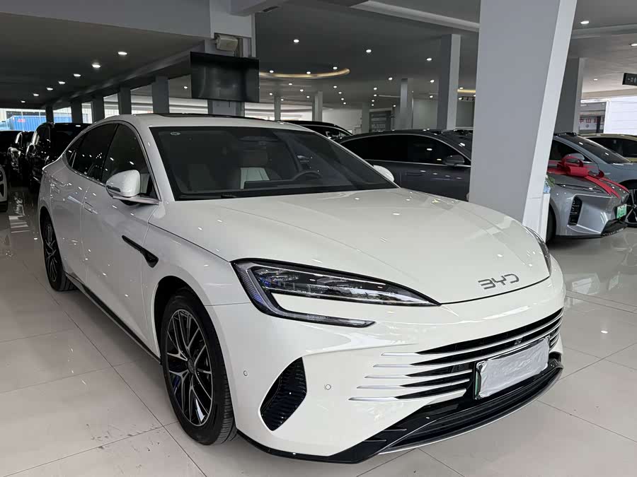BYD Seal 07 DM-i 2025 car image #4