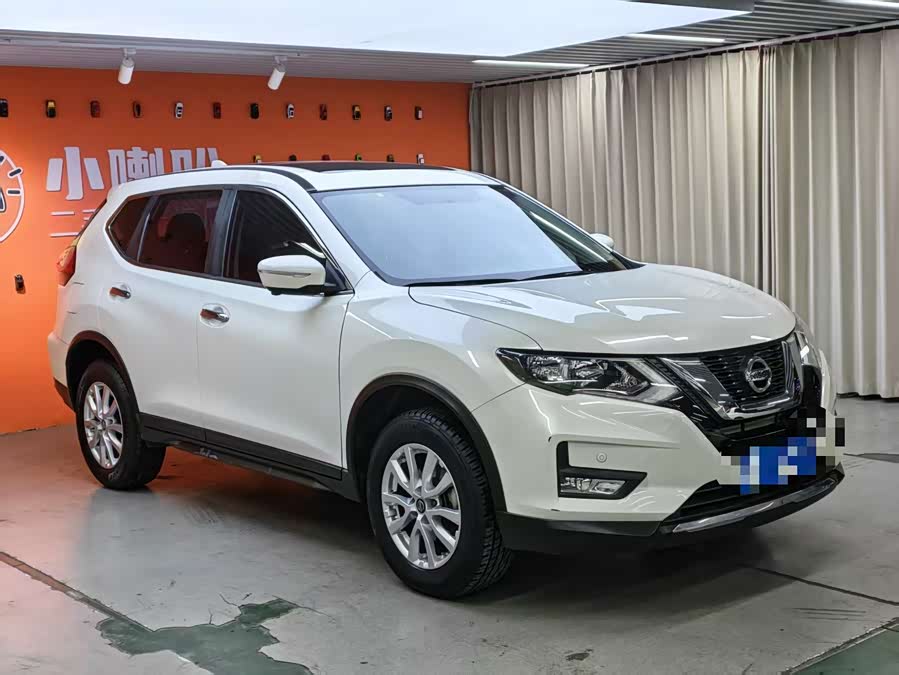 Nissan X-Trail 2018 car image #4